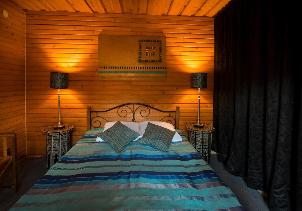 Raksi Hotel แซซิส ภายนอก รูปภาพ