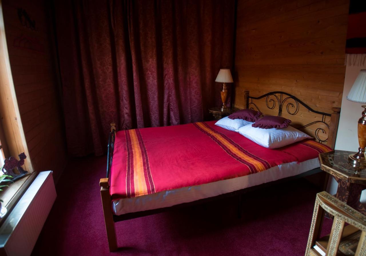 Raksi Hotel แซซิส ภายนอก รูปภาพ