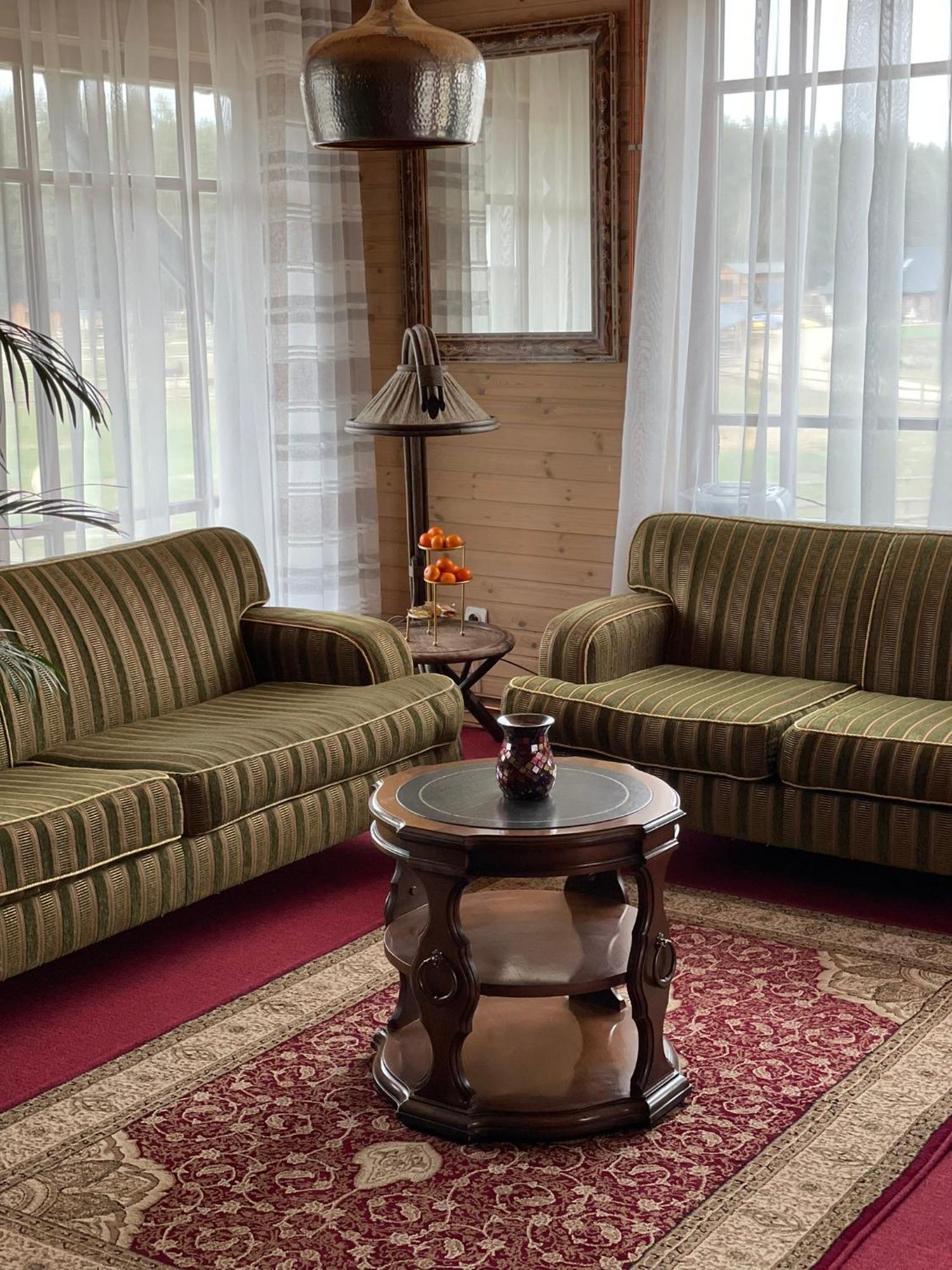 Raksi Hotel แซซิส ภายนอก รูปภาพ