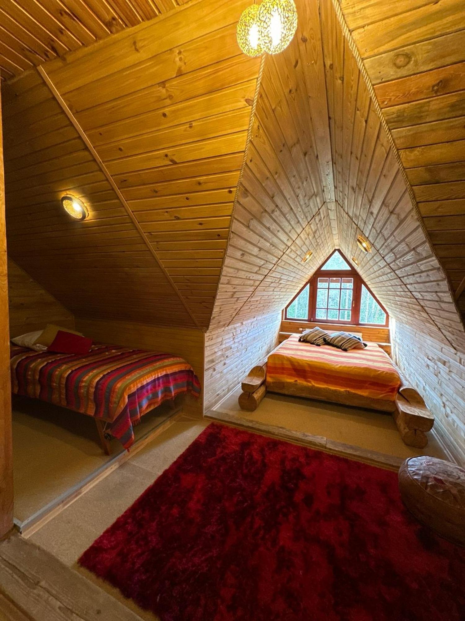 Raksi Hotel แซซิส ภายนอก รูปภาพ